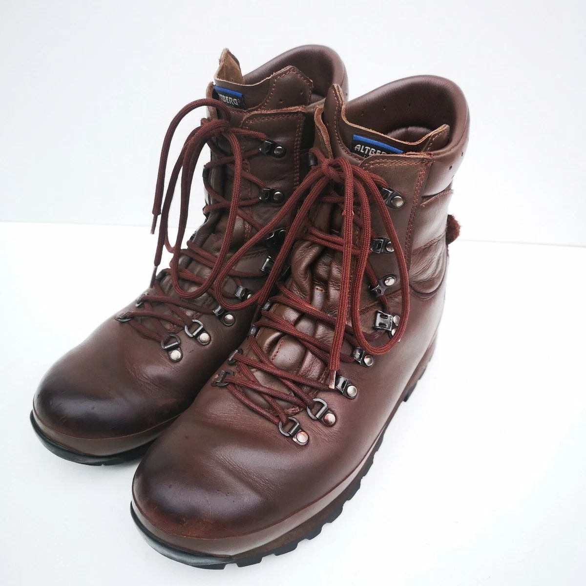 イギリス軍 ALTBERG DEFENDER ブーツ UK 10M 放出品 イギリス軍 ALTBERG DEFENDER ブーツ UK 10M 放出品