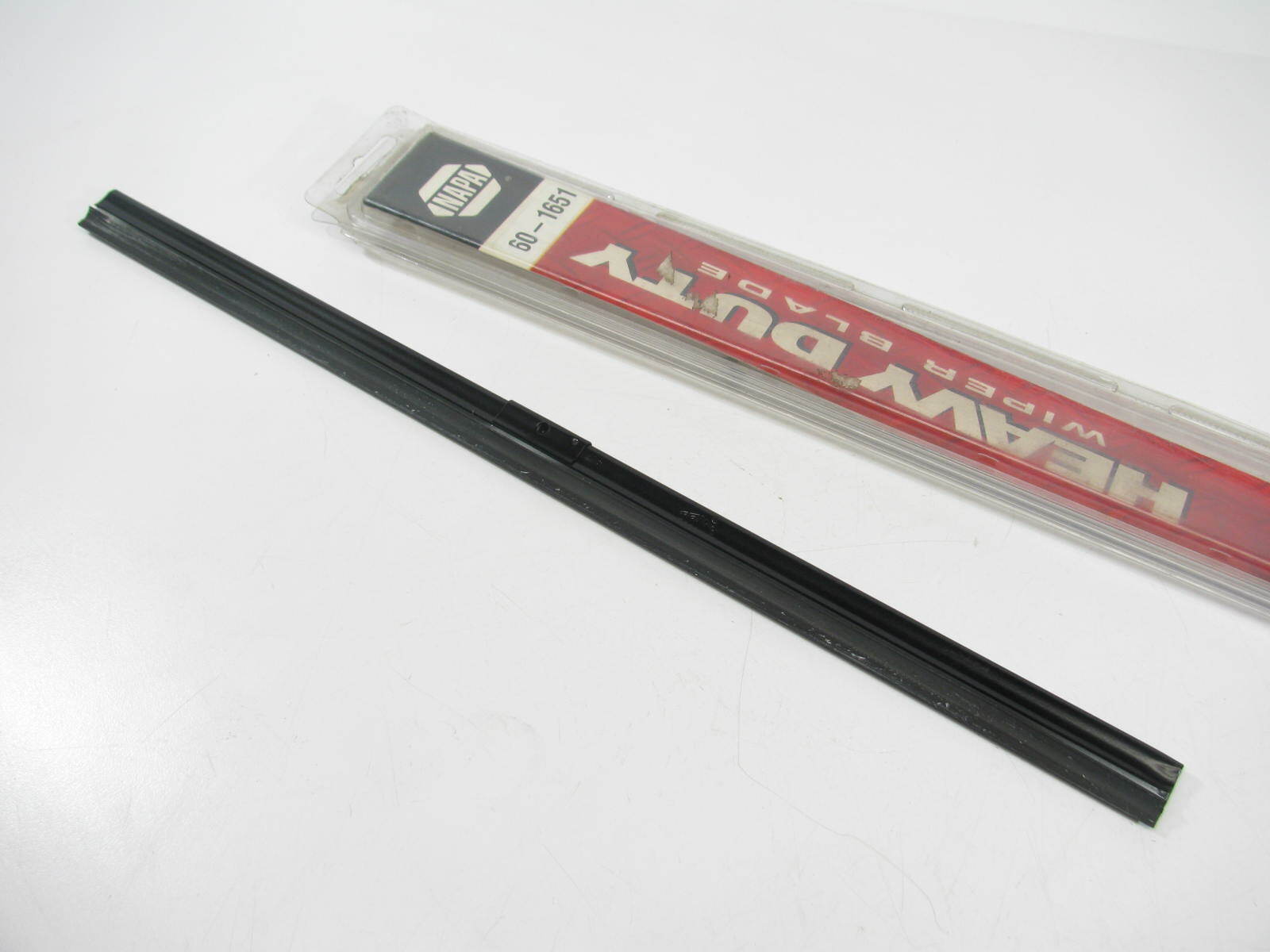 NAPA 601651 16" Fleet Edge Heavy Duty Windshield Wiper Blade Refill 57