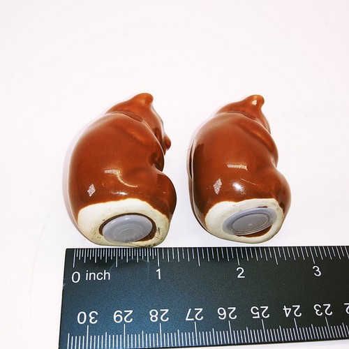 BROWN BEAR Grizzly SALT & PEPPER SHAKERS New Set Cabin Woods Forest 2" Tall - Picture 7 of 7