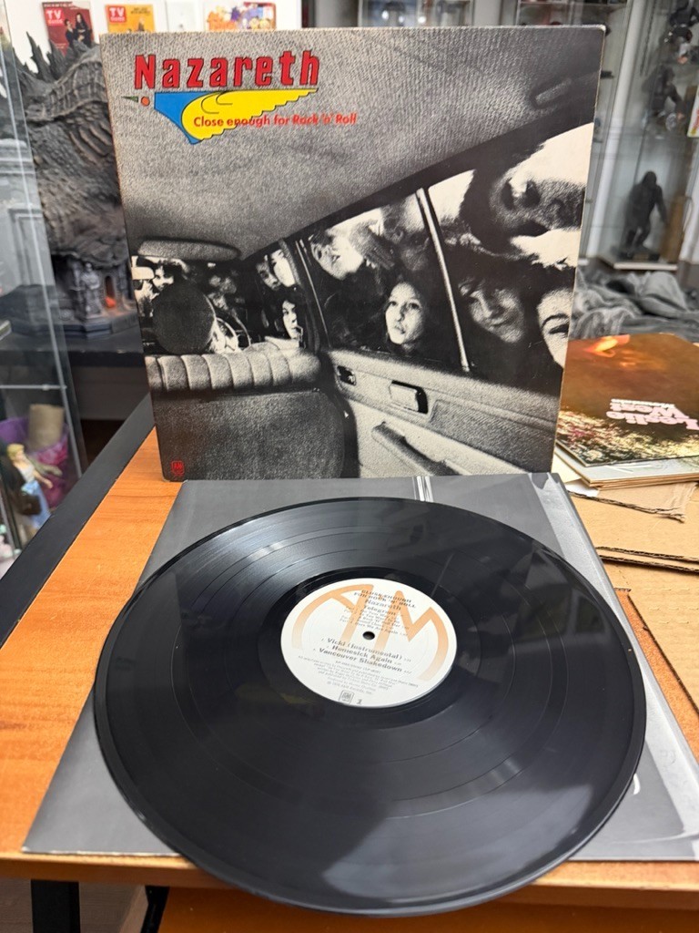 NAZARETH Close Enough For Rock ‘N’ Roll Original 1976 A&M Records LP SP-4562