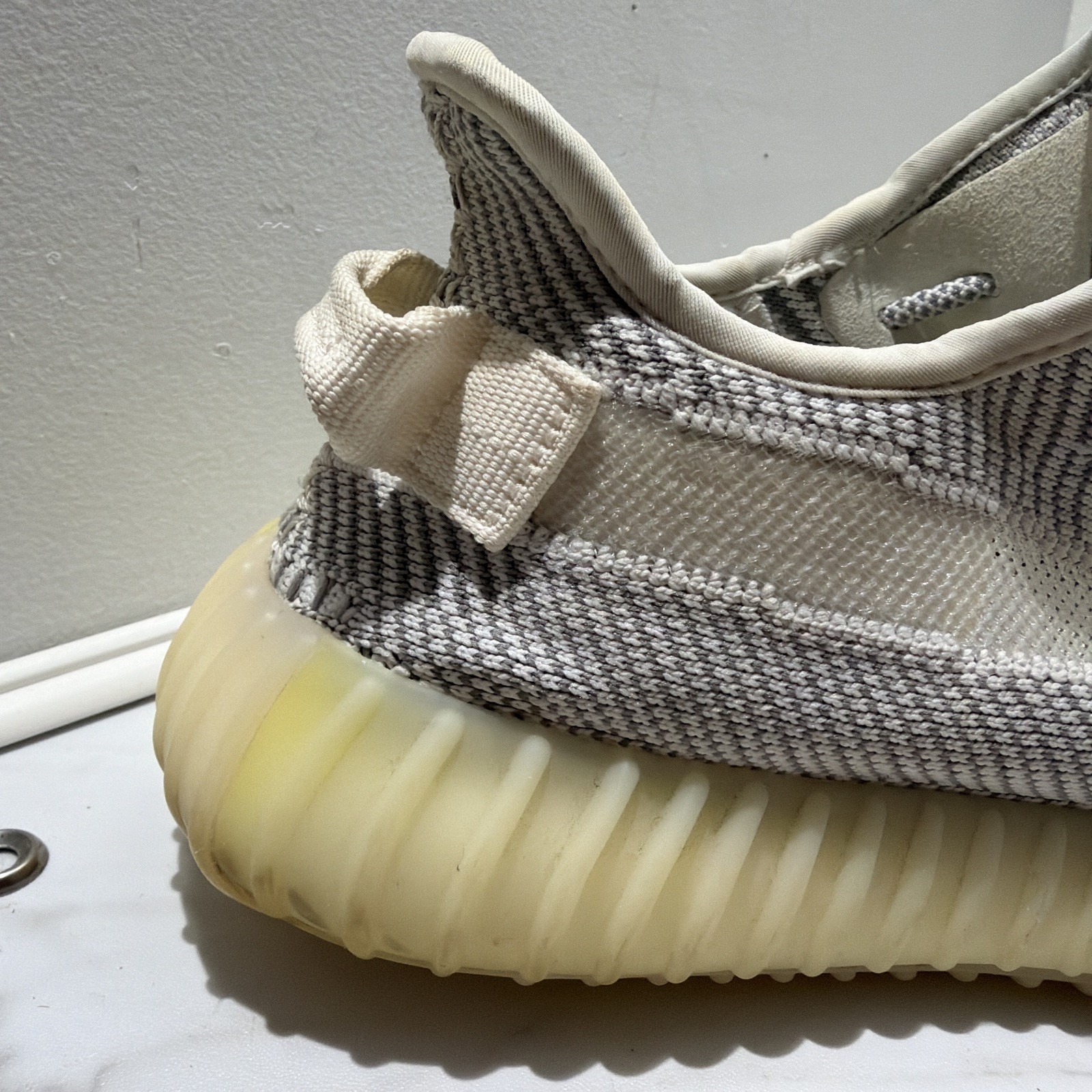 Adidas Yeezy Boost 350 V2 Natural FZ5246 Size 7.5 Pre-Owned thumbnail 15