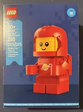LEGO 40767 GWP (gift with purchase) Up-Scaled Baby Astronaut (New & Sealed)