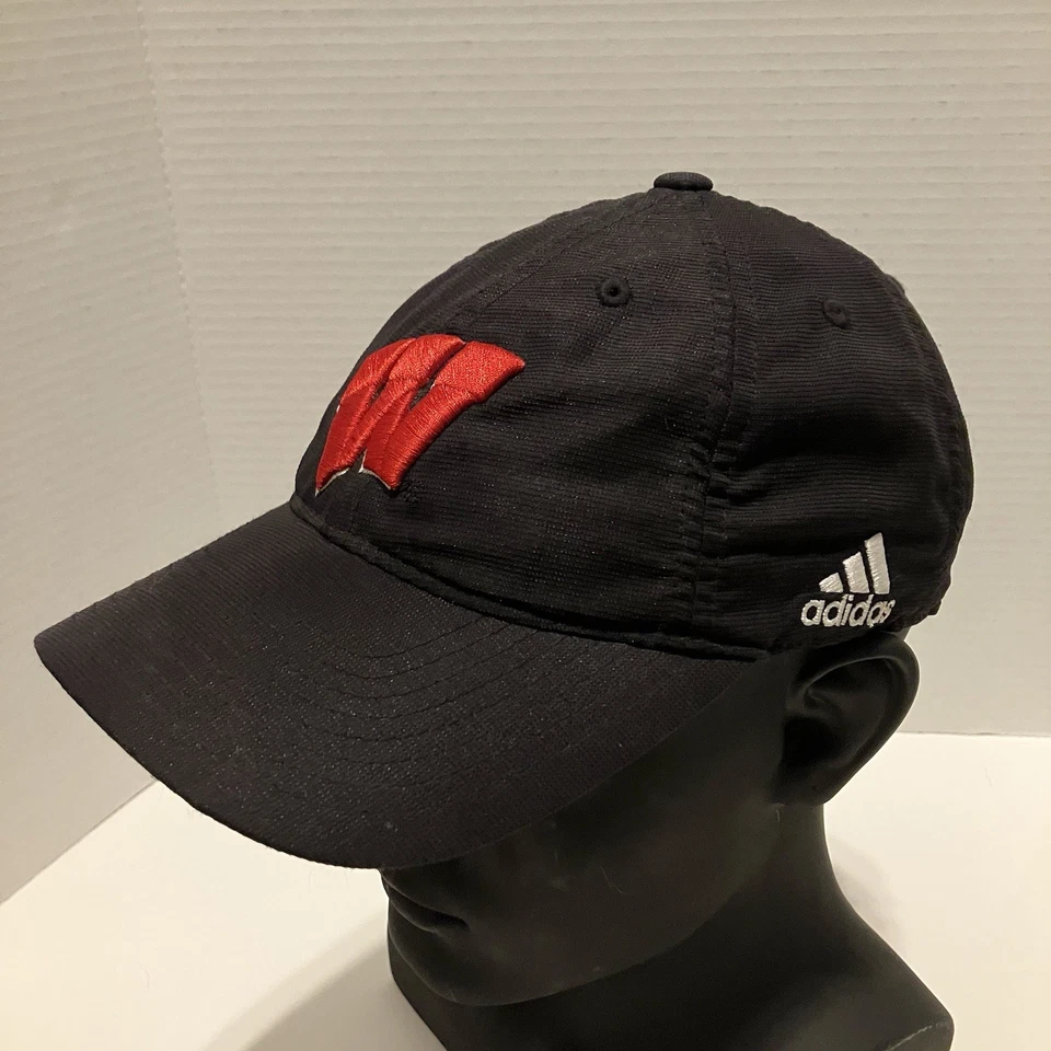威斯康星獾阿迪达斯男式帽子可调节黑色NCAA篮球帽GUC — 第 2/4 张图片