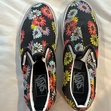 VANS Classic Slip-On Floral Canvas Slip-On Shoes Black women s 7Men's 5.5