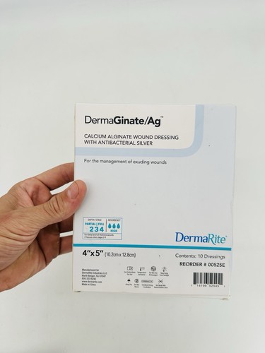 DermaGinate Ag medicazione per ferite antibatterica con scatola argento 00525E 10 2019 NUOVO - Foto 2 di 4