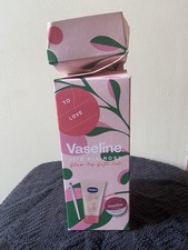 Vaseline It’s All Rosey Gift Set