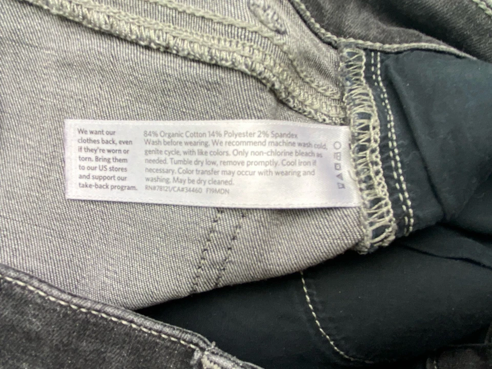 Pantalones de mezclilla elásticos recortados Eileen Fisher talla 8 negros pierna recta silenciosos de lujo Foto 4 de 4