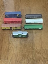 Life Like Model Train Cars Lot of 7