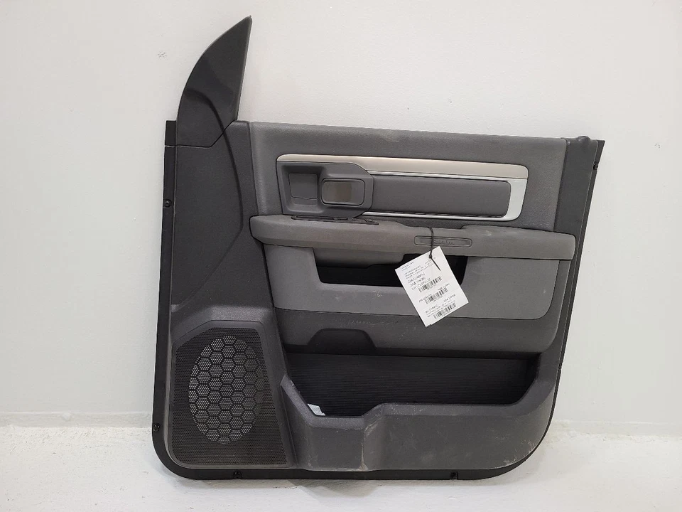 2013-2024 DODGE RAM 1500 RH Right Front Door Trim Panel 7DT72TX7AA     Foto 2 de 4