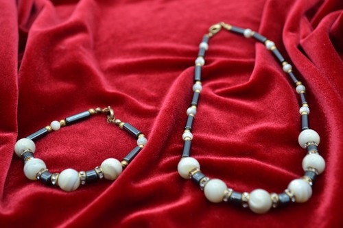 Vintage Trifari Style costume jewelry necklace and bracelet set - Image 1