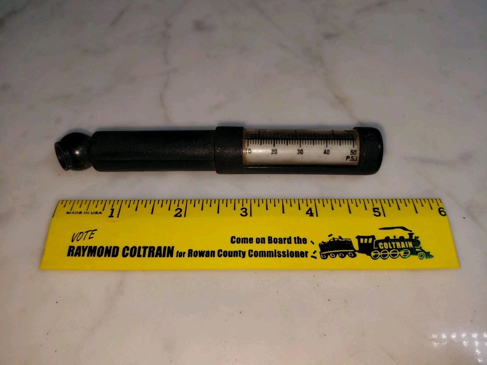 MOTOMETER Black Bakelite VINTAGE TIRE GAUGE Tested Working