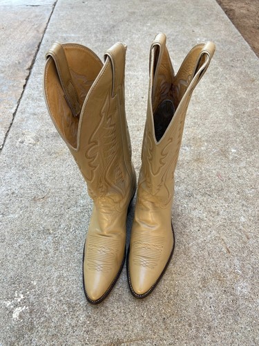 cowgirl boots size 1