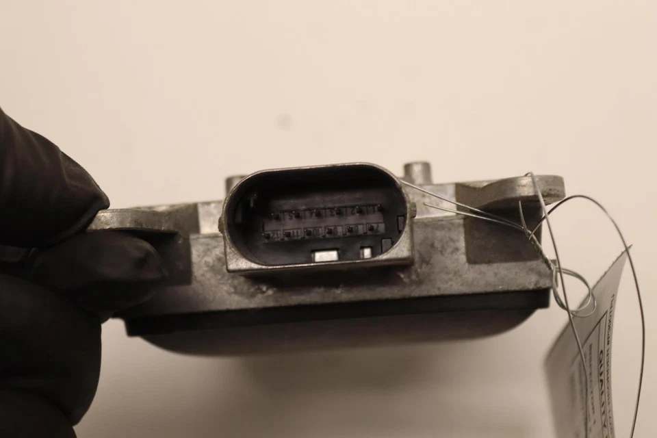 AUDI Q7 2007-2012 MÓDULO SENSOR CAMBIO CARRIL PUNTO CIEGO TRASERO DERECHO OEM Foto 3 de 4