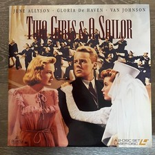 TWO GIRLS  A SAILOR Laserdisc LD ML100852 