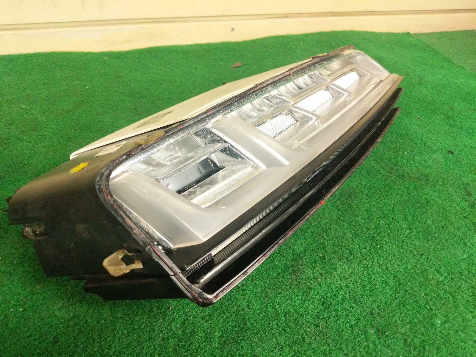 2020 Audi R8 Performance Spyder - OEM LH Tail Light Lamp FOR PARTS 4S0945095C