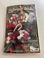 VTG (1995) New Bucilla Gallery of Stitches Felt Ornament Kit "JOYFUL SNOWMEN"