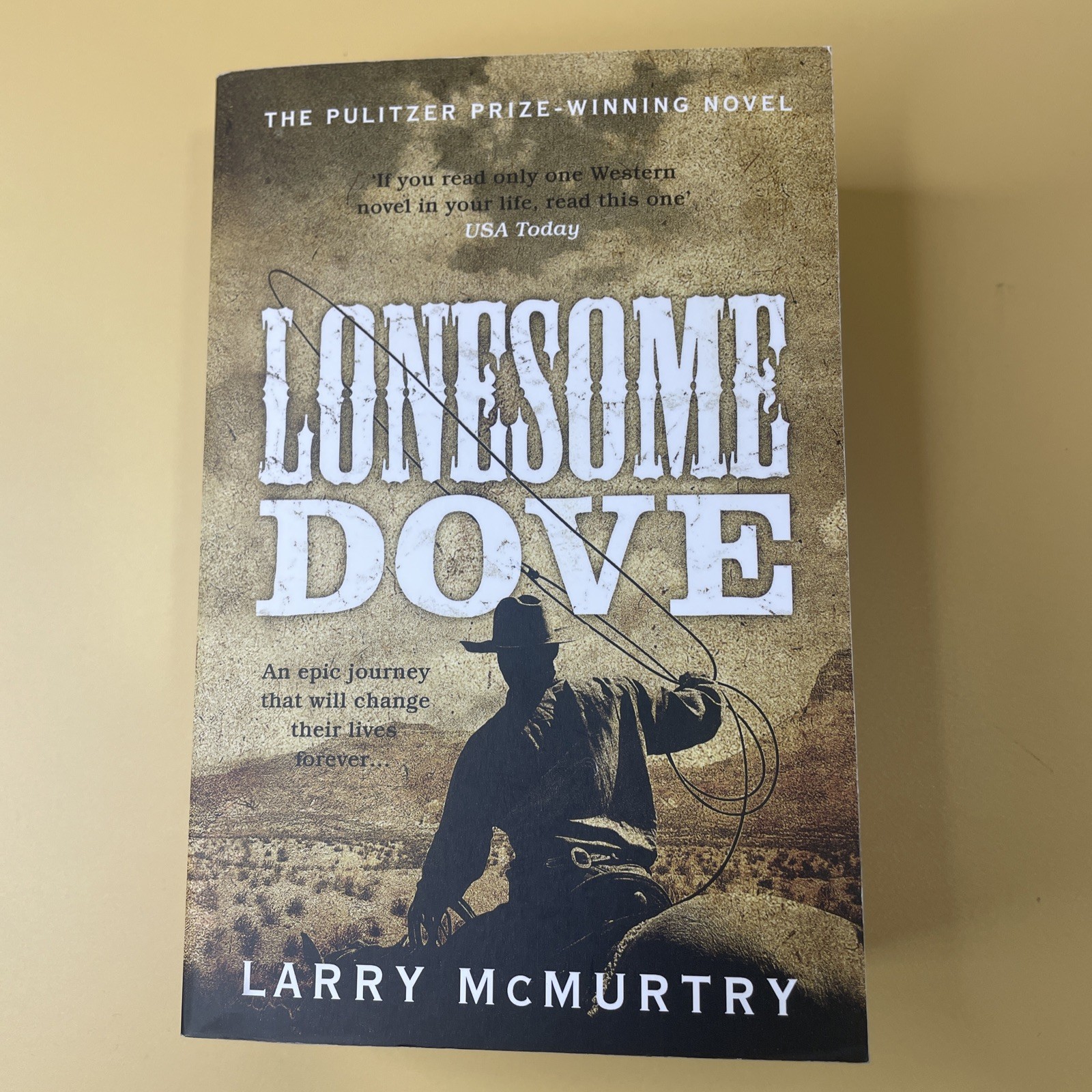 Lonesome Dove by Larry McMurtry (Paperback, 2011)