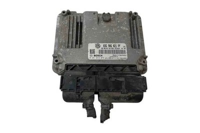 VW CADDY III Furgon 2KA, 2KH, 2CA, 2CH Motorsteuergerät ECU 32579886