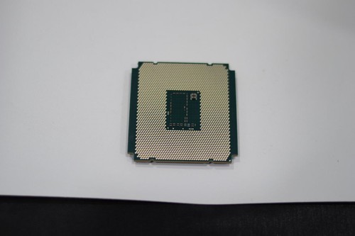 Intel Xeon E5-2698 V3 16 Core CPU Server Processor 40M Cache, 2.30 GHz SR1XE - Photo 2/2