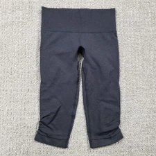 Lululemon Crop Leggings size 4 Black Seamless Ebb And Flow