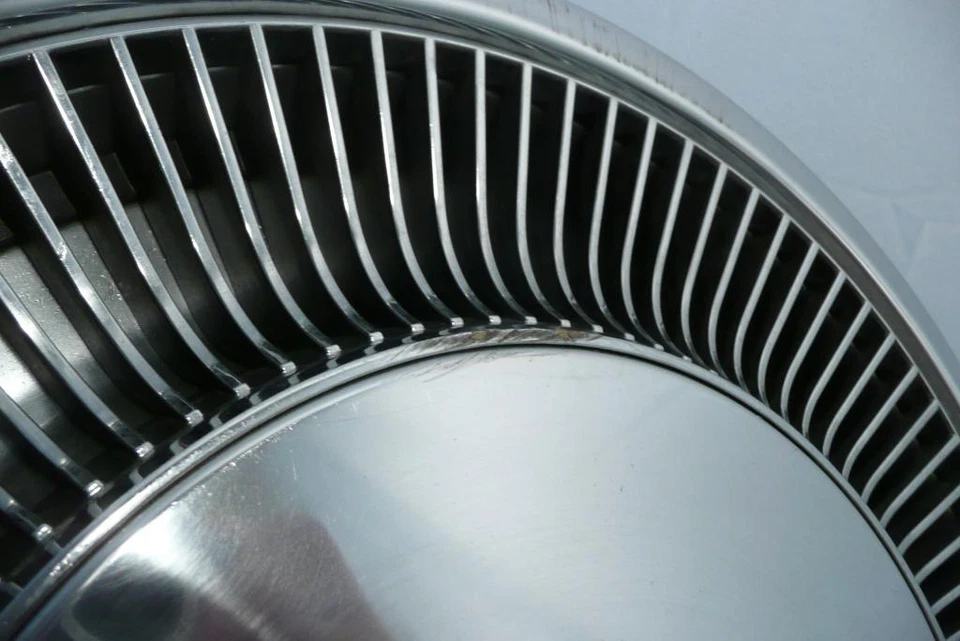 1976-1980 Dodge Aspen Plymouth Volare Premier 14" finned hubcaps set  DOD26 - Image 3 of 4