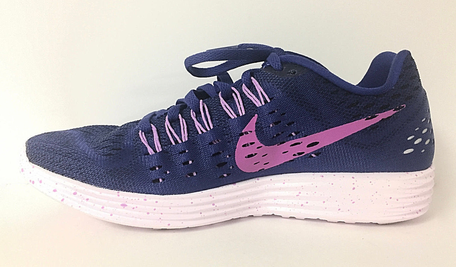 NIKE - LUNARTEMPO DARK BLUE/FUCHSIA SNEAKER SZ 7, RETAIL 95 NIKE - LUNARTEMPO DARK BLUE/FUCHSIA SNEAKER SZ 7, RETAIL 95