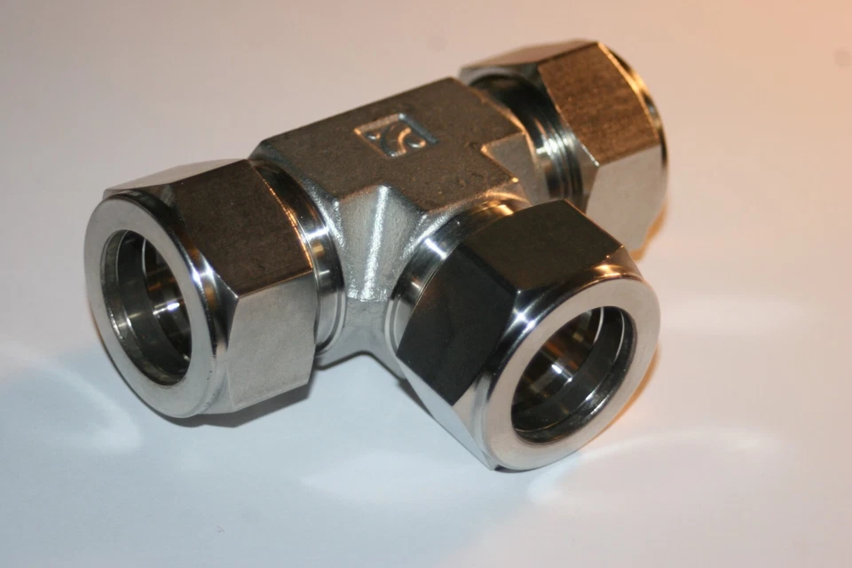 1' Tube 316ss Union Tee Fitting Superlok  SUT-16-S316 - Image 2 of 3