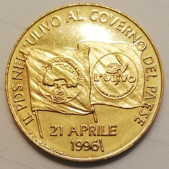Foto 2 di 2