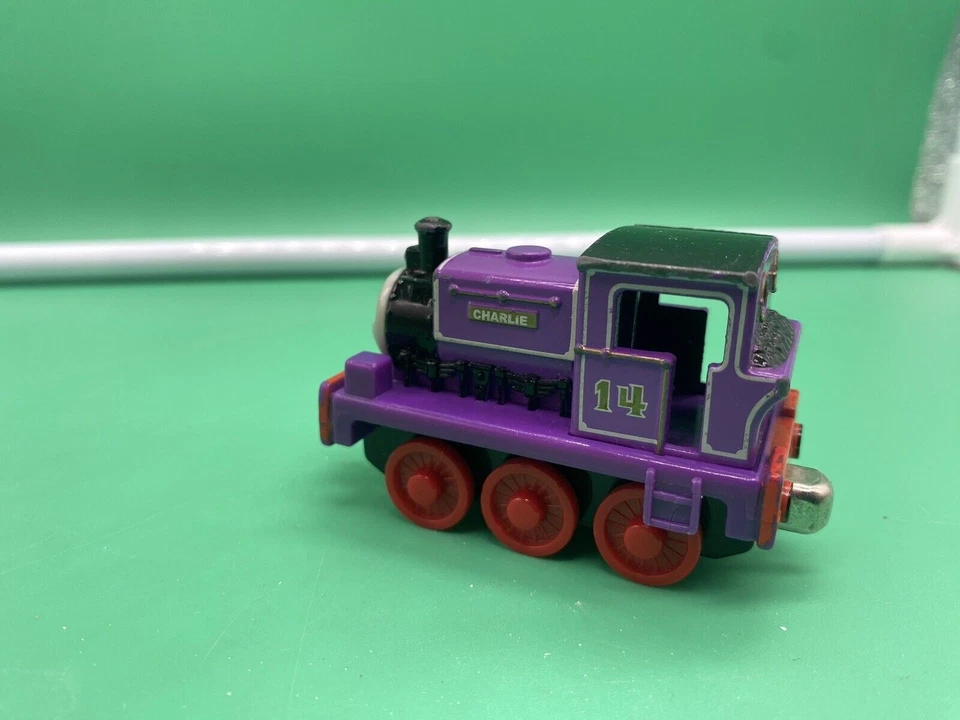 Thomas The Tank Engine Friends Charlie Die Cast Metal Train 2009 R9459 Foto 3 de 4