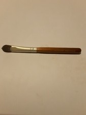 Makeover Essentials Eyeshadow Brush