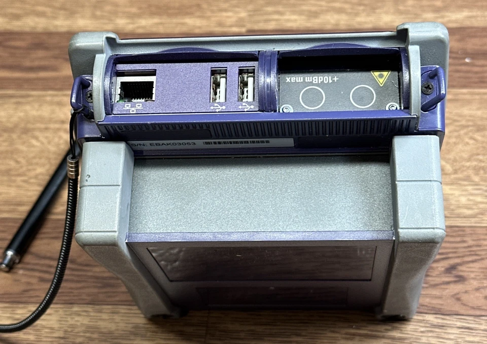 Probador de red de fibra VIAVI T-BERD 2000 OTDR probador portátil Foto 4 de 4