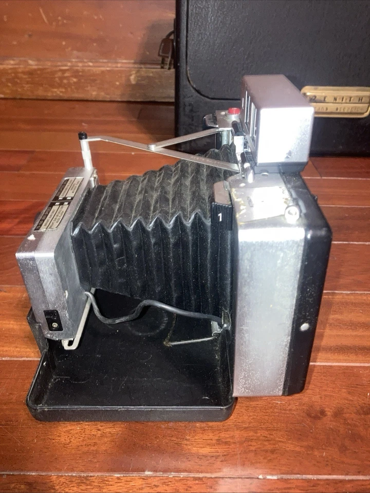 Vintage Polaroid Camera - Image 2 of 4