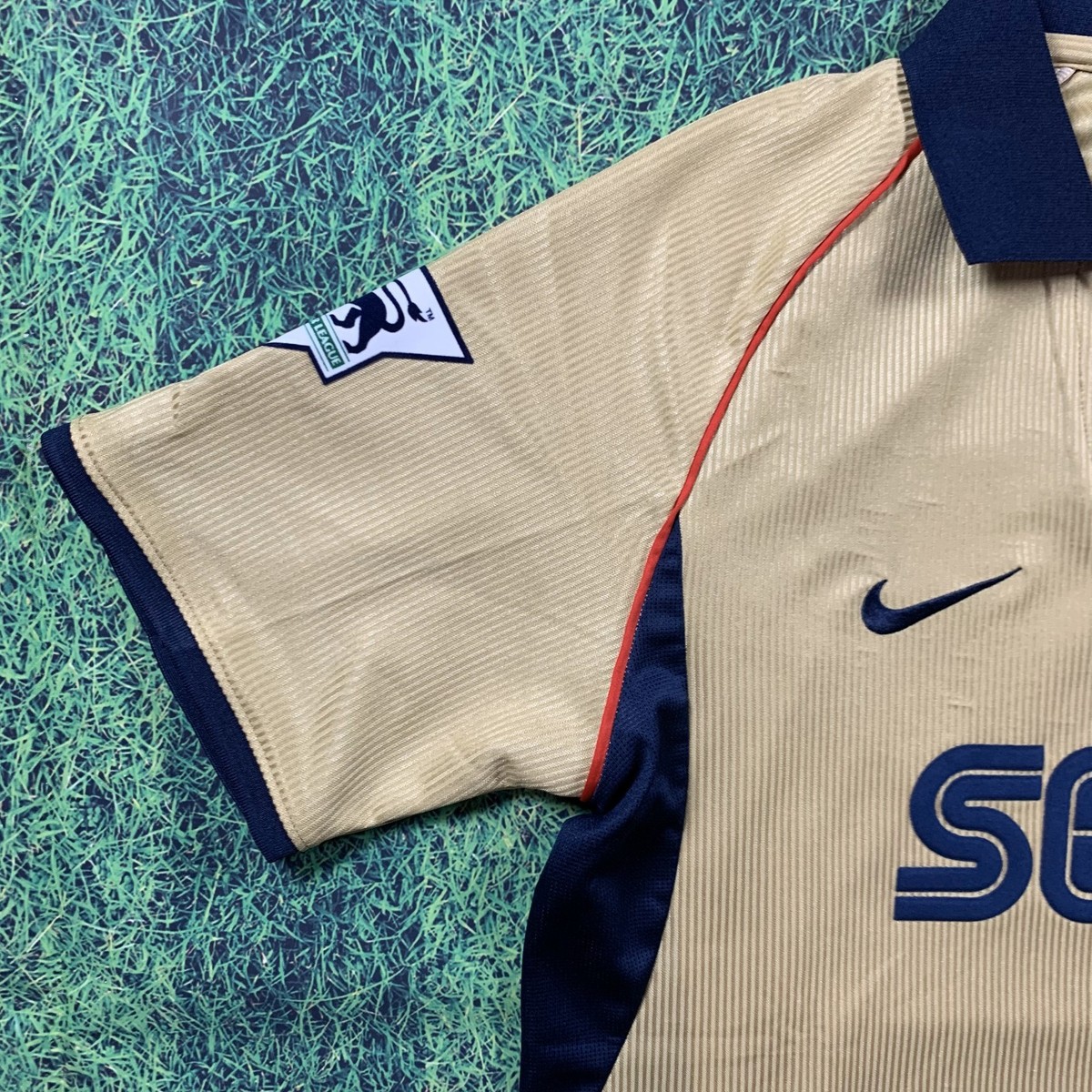 Patrick Vieira #4 Arsenal 2001/2002 Away Jersey - Retro - Mens