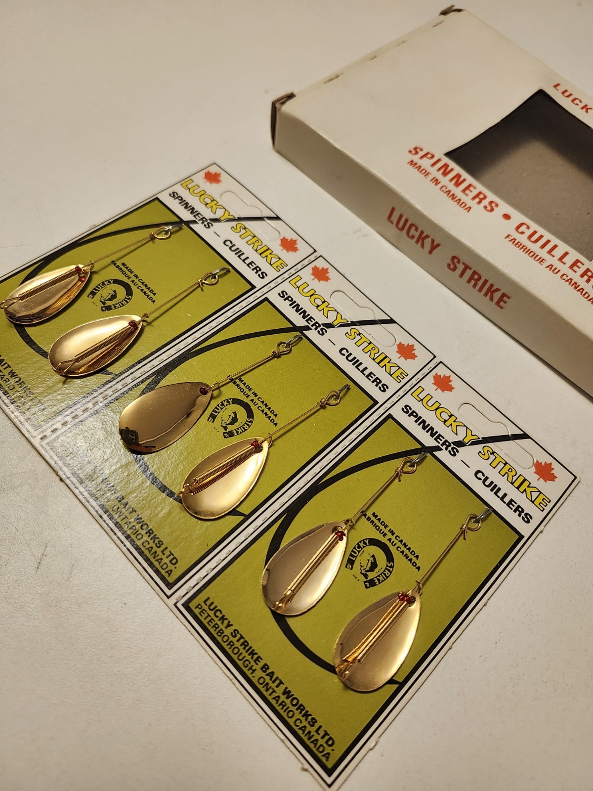 Vintage Lucky Strike Single Gold Dore Spinners on Cards NEW 50's or 60's NEW - Image 2