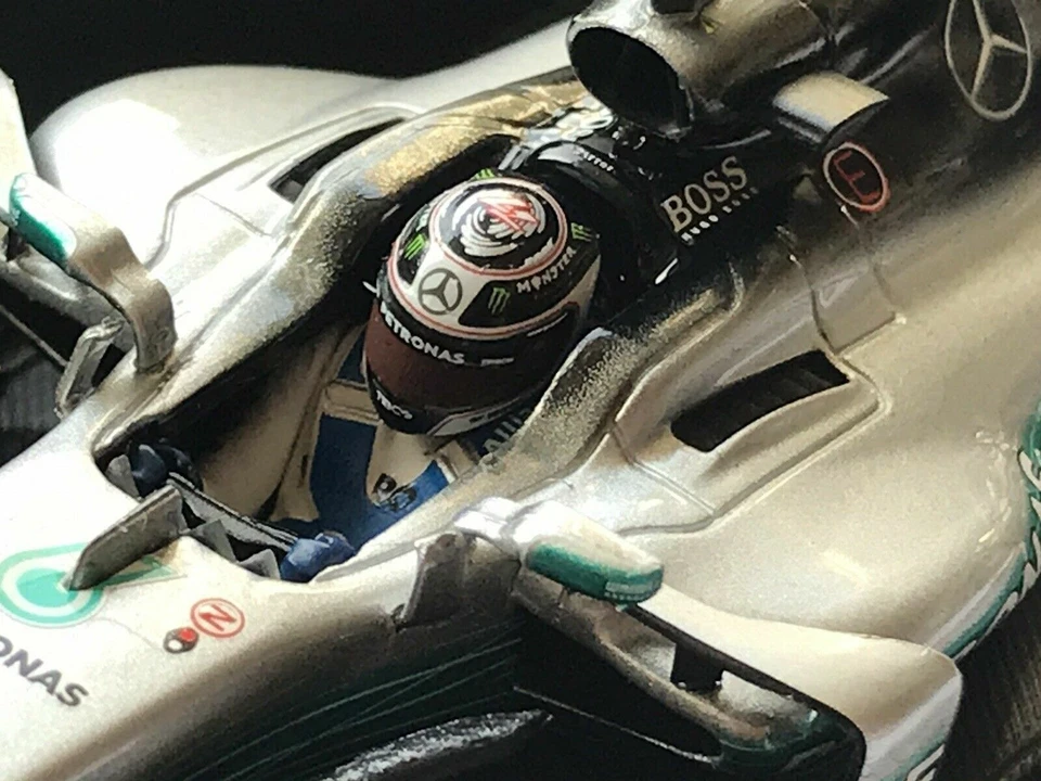 MODELLINO AUTO SCALA 1:43 F1 MINICHAMPS MERCEDES AMG W08 BOTTAS MEXICAN GP 2017 - Immagine 4 di 4