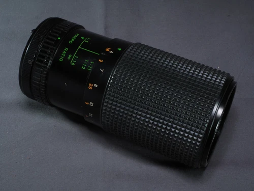 Sears 80-200mm f4 Zoom Multi-Coated Macro Telephoto Lens - Canon FD Mount