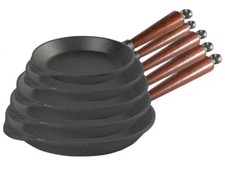 Skeppshult Gusseisen Bratpfanne Holzgriff in fünf Größen