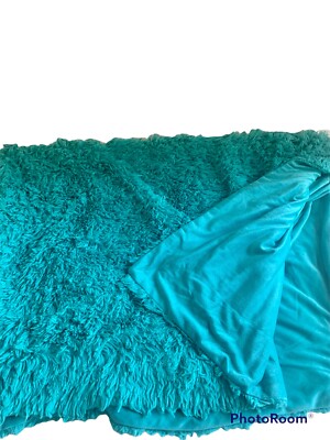 Shaggy Faux Fur Turquoise Fleece Back Throw Blanket