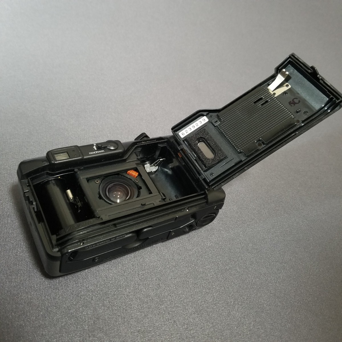 Konica Big Mini Standa 28-70 mm Zoom Compact Film Camera