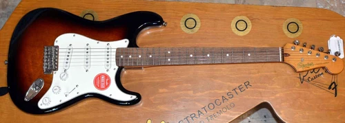 Squier Stratocaster Classic Vibe Great Condition ProSetup New Fender Tweed Case.