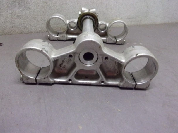 Conjunto de árvores triplas para 1990-91 KTM 350 - Imagem 4 de 4