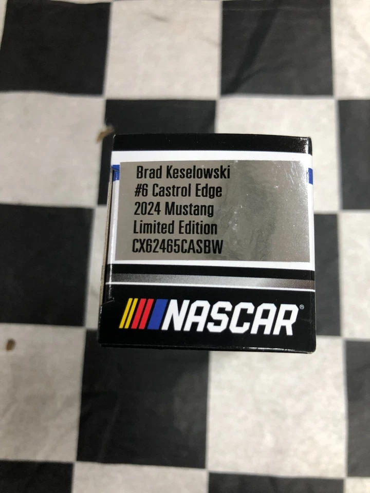 Brad Keselowski #6 castrol edge W/Lamina 2024 Mustang 1:64 Scala CX62465CASBW - Immagine 3 di 4