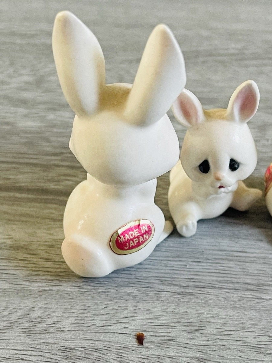 3 Tiny porcelain Bunnies Rabbits Made In Japan Super Cute Momma