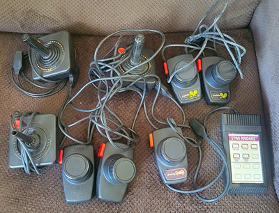 Atari 2600 Wired Controller Lot Joysticks Paddles Non-Working For Parts