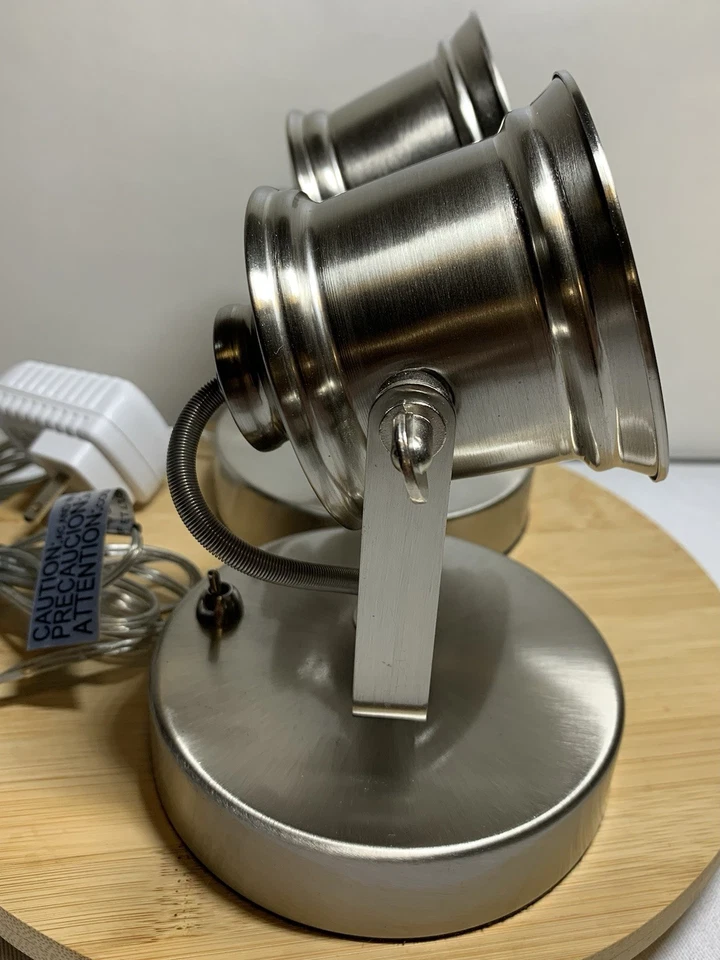 Hampton Bay 5.9英寸 拉丝镍集成LED室内聚光灯(2件套) — 第 2/4 张图片