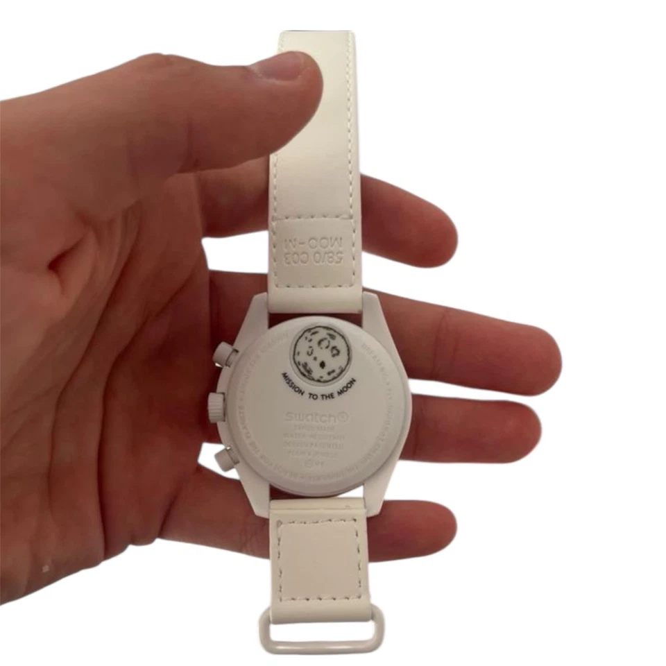 Swatch Bioceramic MoonSwatch Mission to the Moonphase Bianco – Nuovo - Image 4 of 4