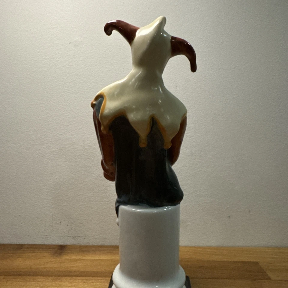 Exquisita estatuilla de porcelana de Royal Doulton Inglaterra EL BUFÓN HN 2016 Foto 3 de 4