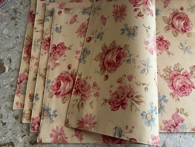 Ralph Lauren Fairdale Floral Reversible Fabric Placemats (Set of 4) - NEW OTHER