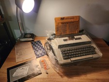 Smith Corona Electra XT Electric Portable Typewriter W/Carrying Case - TESTED! thumbnail