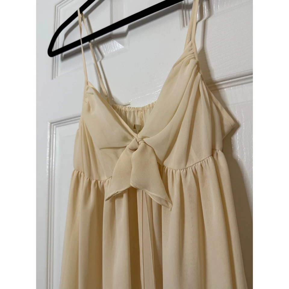 Victoria's Secret 奶油复古领带前长裙金色标签 M 码 — 第 2/4 张图片